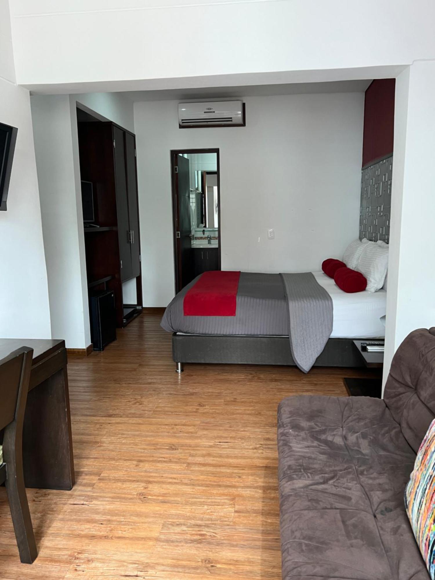 Hotel Florencia Plaza Medellin Exterior photo